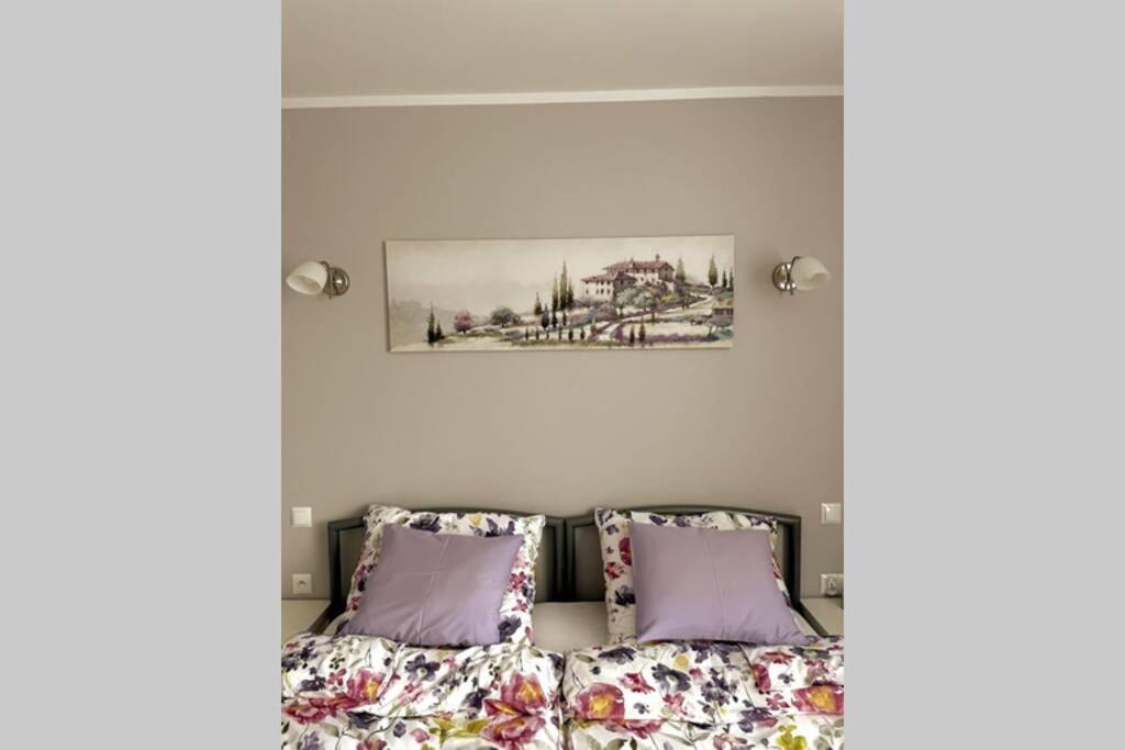 Modern Apartment In Tarnów Kültér fotó