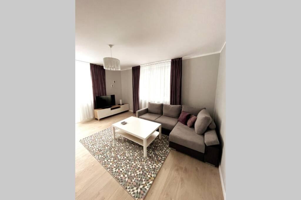 Modern Apartment In Tarnów Kültér fotó