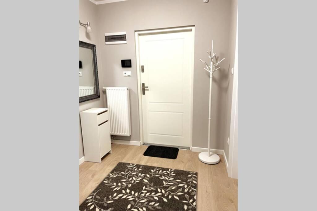 Modern Apartment In Tarnów Kültér fotó